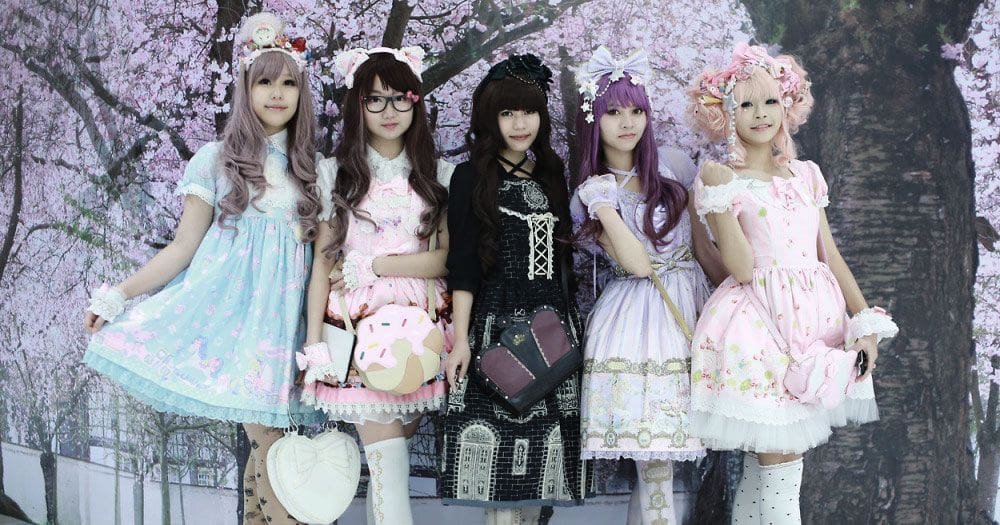 The Japanese sub-culture fashion- Lolita
