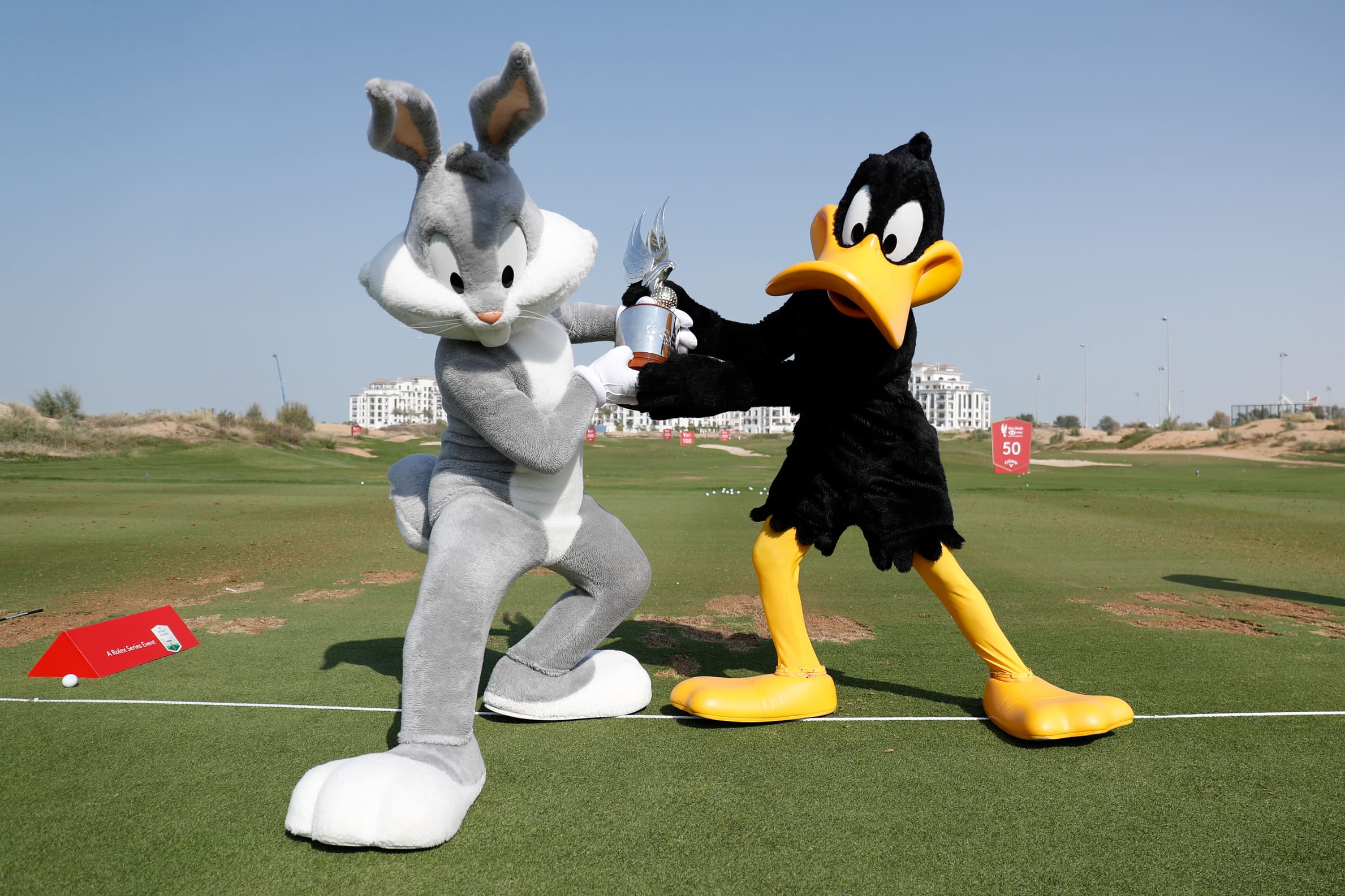 Warner Bros. World™ Abu Dhabi’s Bugs Bunny and Daffy Duck make an exciting appearance