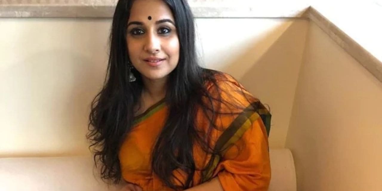 SILK SAREE FASHION GOALS IN LATEST THROWBACK PICTURE