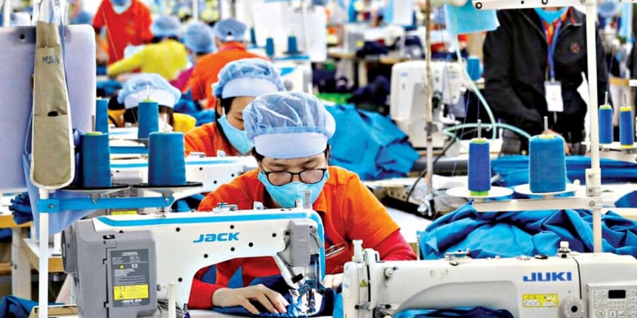 Vietnam may surpass Bangladesh in garment export